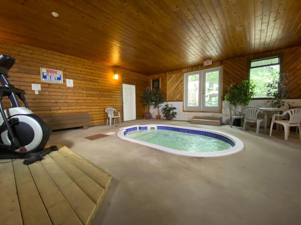 Chalet Continental Motel เวลเมาท์ ภายนอก รูปภาพ